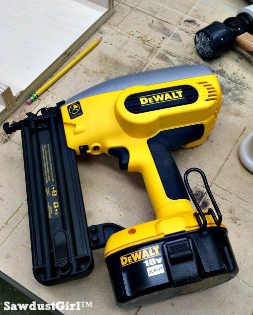 18v Dewalt Nail Gun