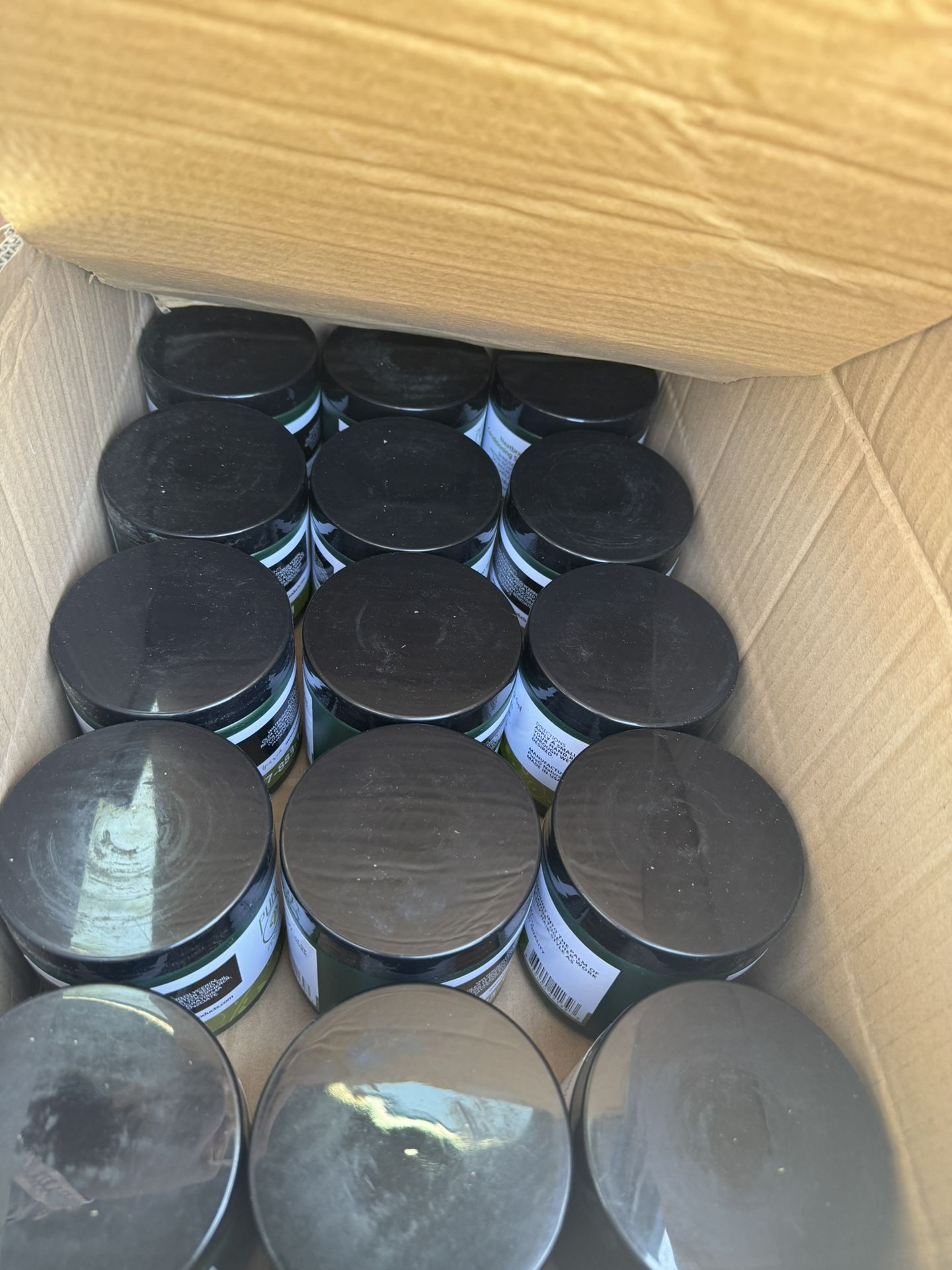 15 Pieces Of 16 Oz Neat Braid Gel $9/piece 
