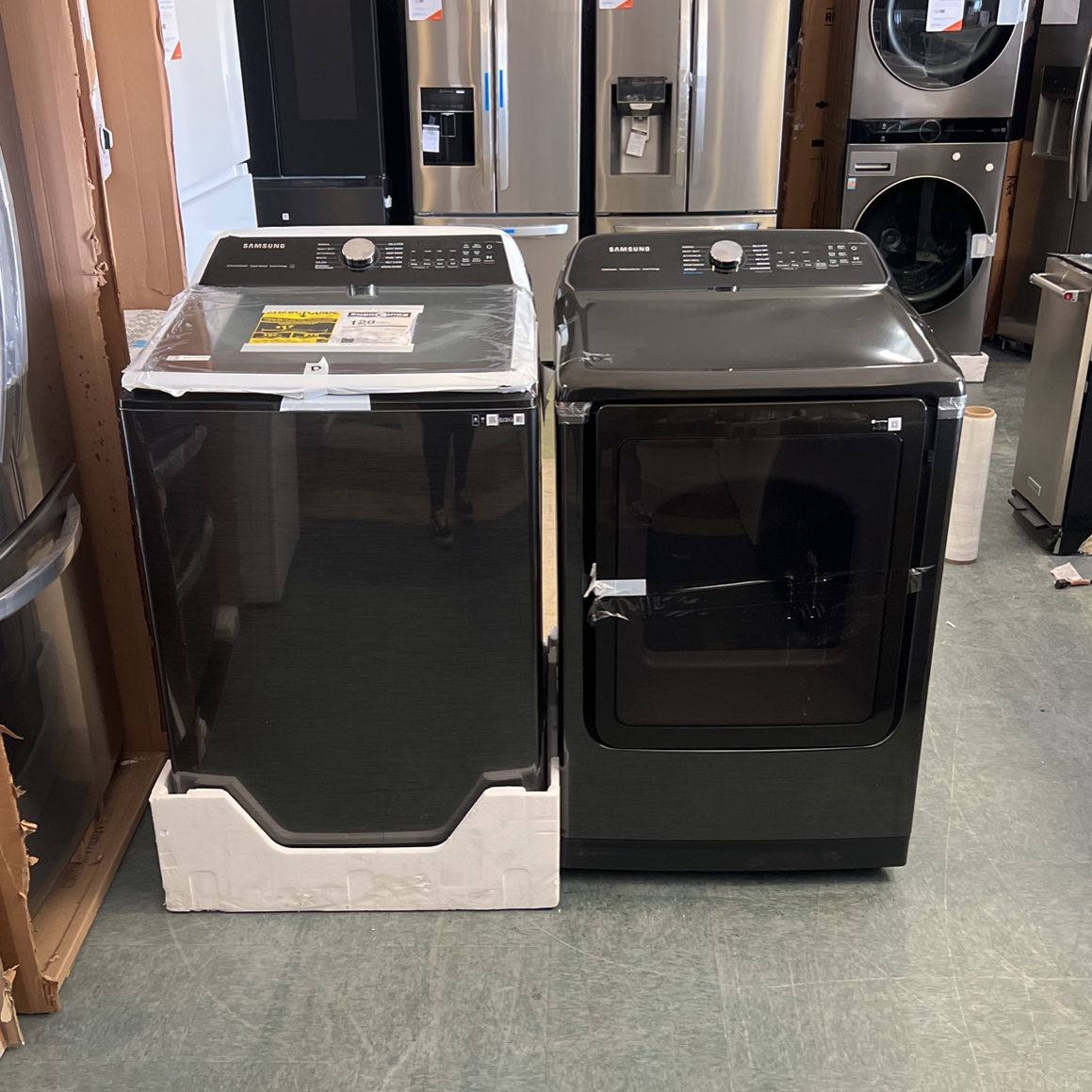 Samsung Black Stainless Steel XL 5.5 Cu Ft Top Load Washer & Electric Dryer Set 
