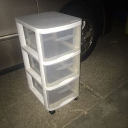Lnew Three drawer rollaround cabinet only $20 firm