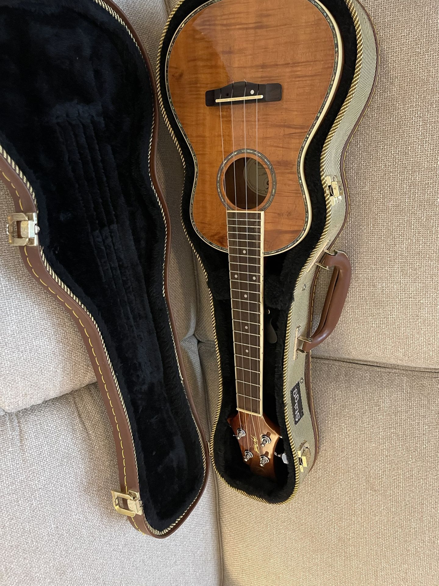 Greg Bennet Uk-100 Ukulele W/stagg Case