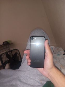 I Phone 7 Comes With charger