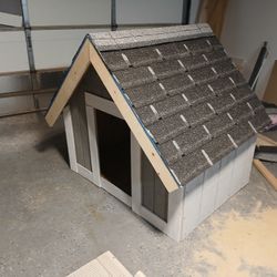 Brand new large dog house