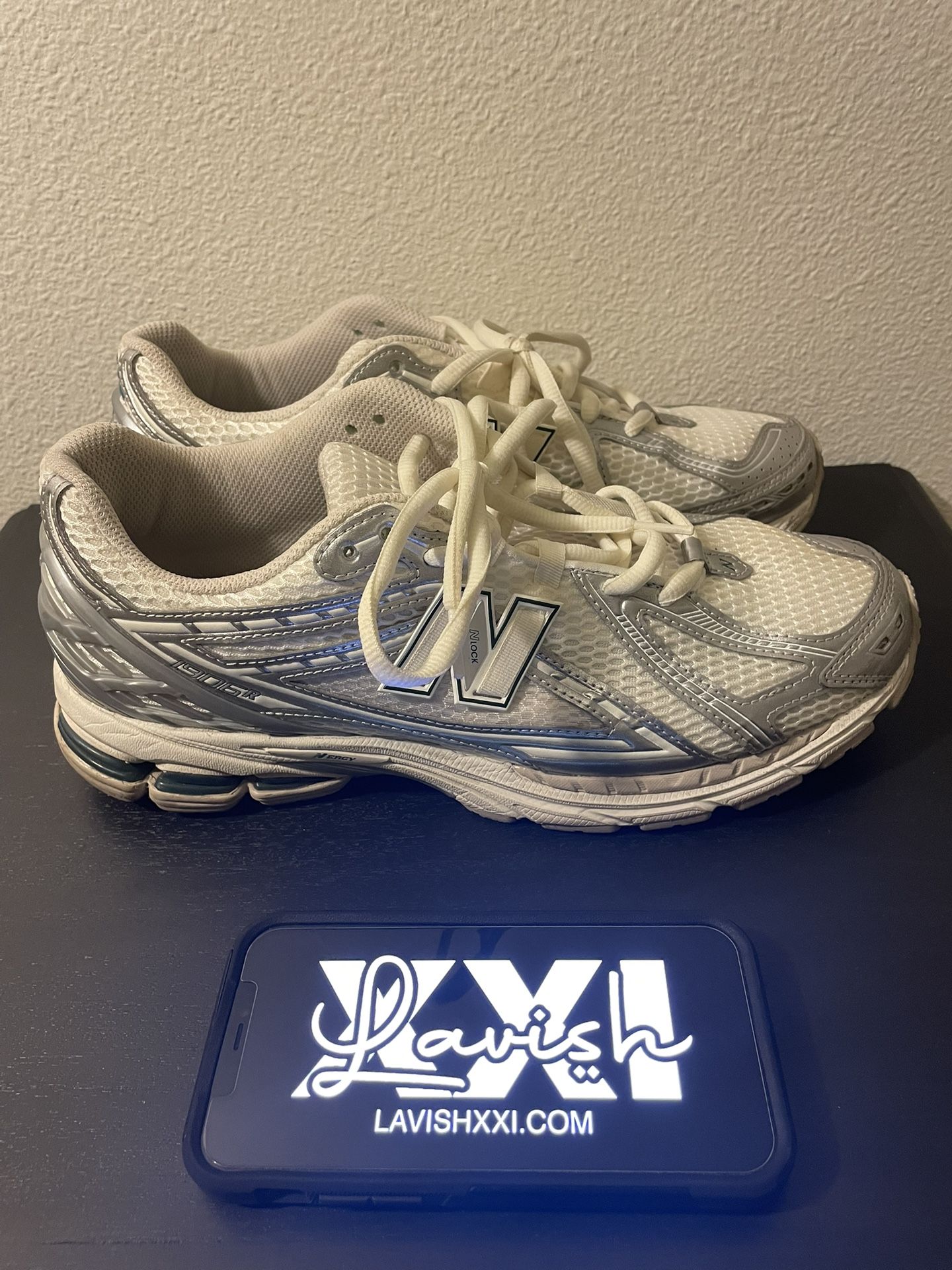 New Balance 1906R Silver Metallic