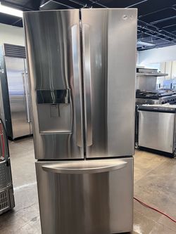 🔥 LG 30” FRENCH DOOR REFRIGERATOR – STAINLESS STEEL 🔥