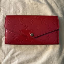 Louis Vuitton Monogram LPortefeuille Sarah ong Wallet Monogram Vernis Red Auth
