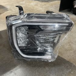 2024, 2025 Ford Ranger Right Headlight
