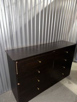 8 DRAWER DRESSER | MOVING SALE