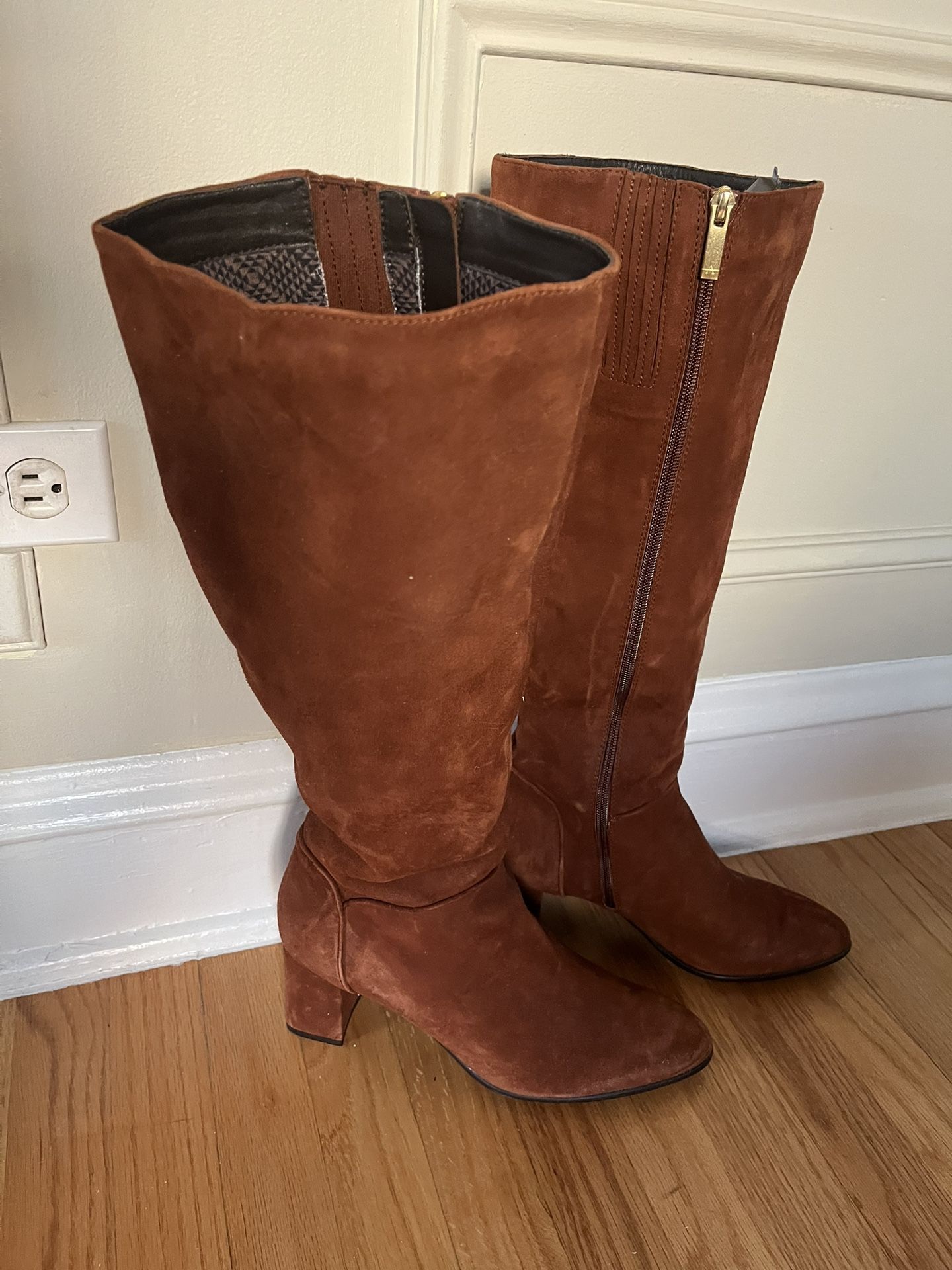 Luxury Aquatalia Boots 10.5 Brand New