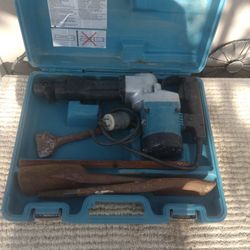 MAKITA HM1211B DEMOLITION HAMMER