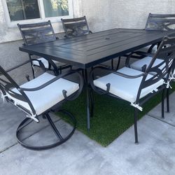 Patio,Outdoor Furniture,6 Chairs With Cushions And Ya le.