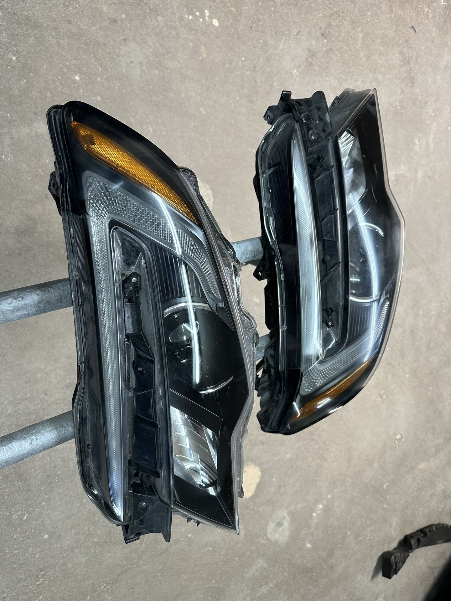 2016 Honda Pilot Front Headlights 