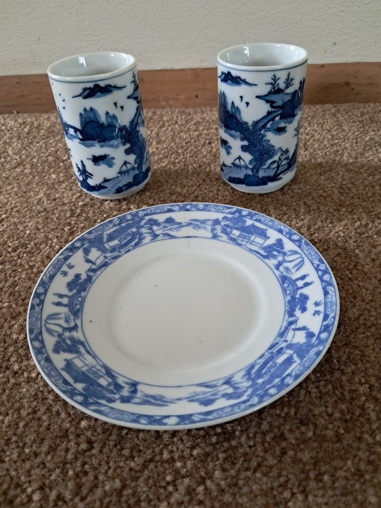 Japanese Tea or Sake Cups and Saucer
