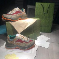 Gucci Sneakers 