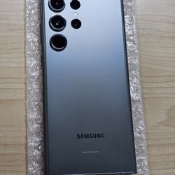 Samsung Galaxy S23 Ultra 256GB Unlocked.  Desbloqueado. Precio Es Firme.