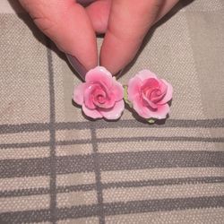 Thorley

ENGLISH

BONE CHINA Pink Rose Flower Clip on Earrings