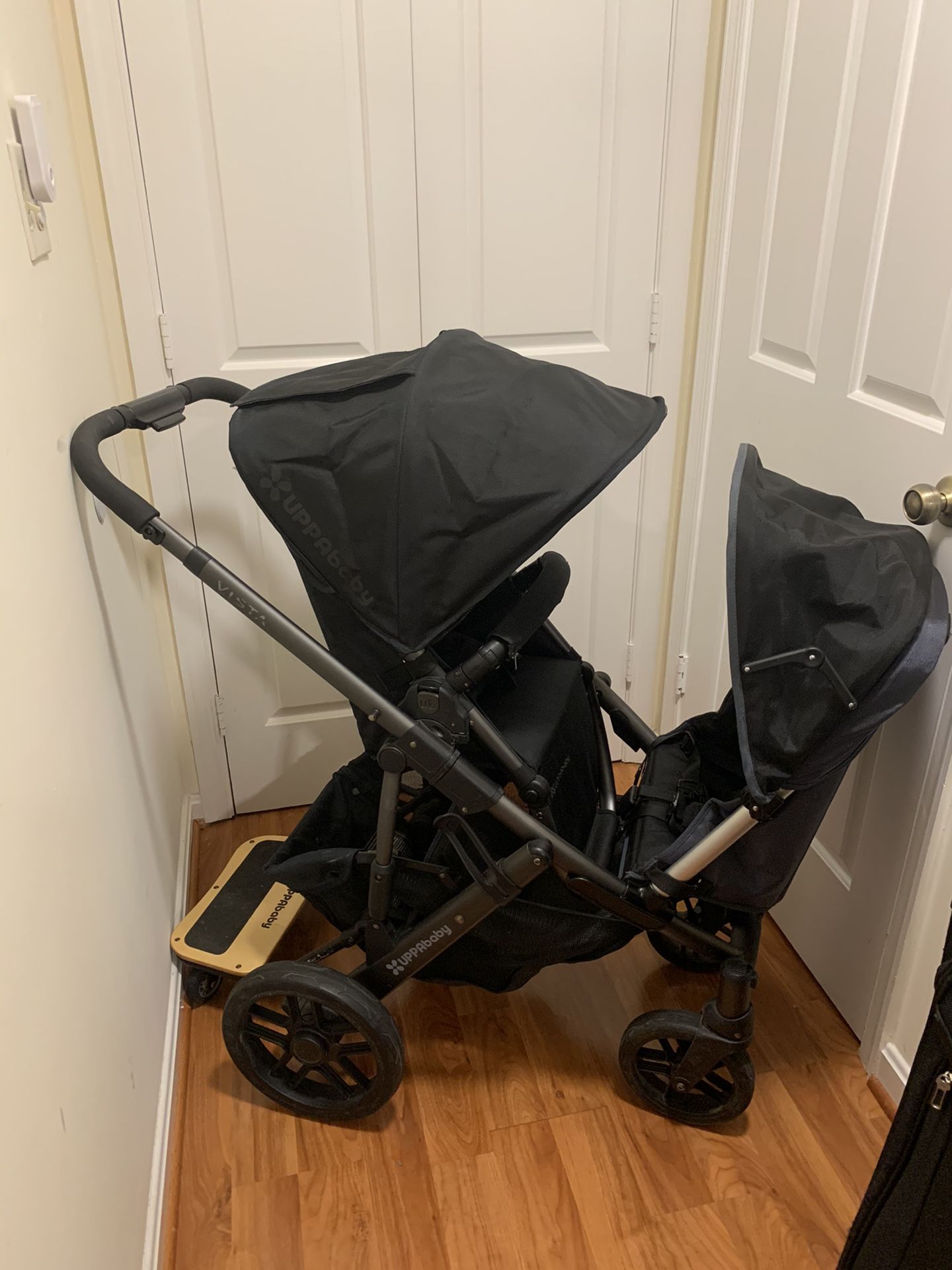 uppababy vista with all accessories for up to three kids in very good condition