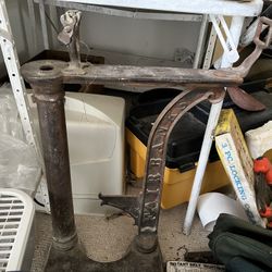 Cast Iron Scale Base