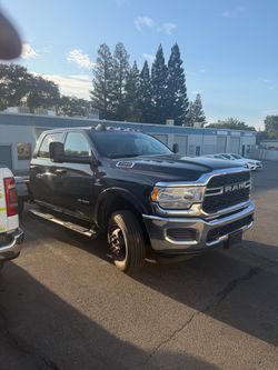 2022 Ram 3500 Chassis Cab 3500 Tradesman Crew Cab Chassis 4X4 60 CA
