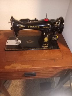 Vintage Singer Sewing Machine 