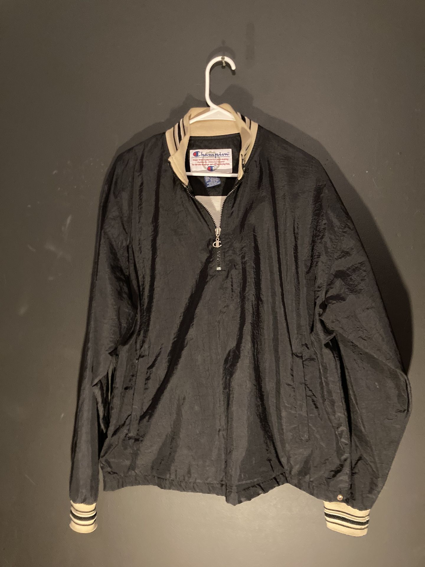 Champion Men's pull-over 1/4 length zip wind breaker Shirt black XL