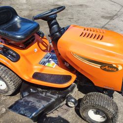 Excellent Condition! Ariens 19HP HydoStatic Riding Lawnmower!