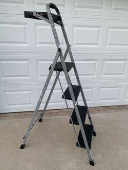 Folding Step Ladder with Tool Tray 🪜