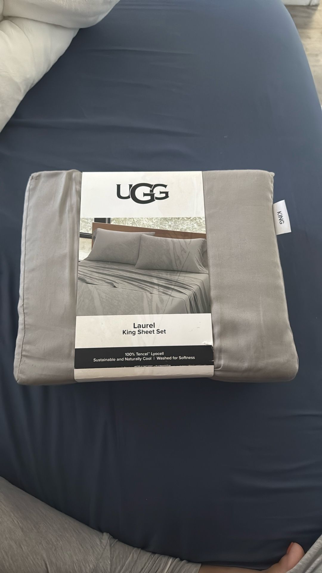 UGG