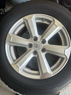 Toyota Highlander 245/65 R17 Tires and Rims