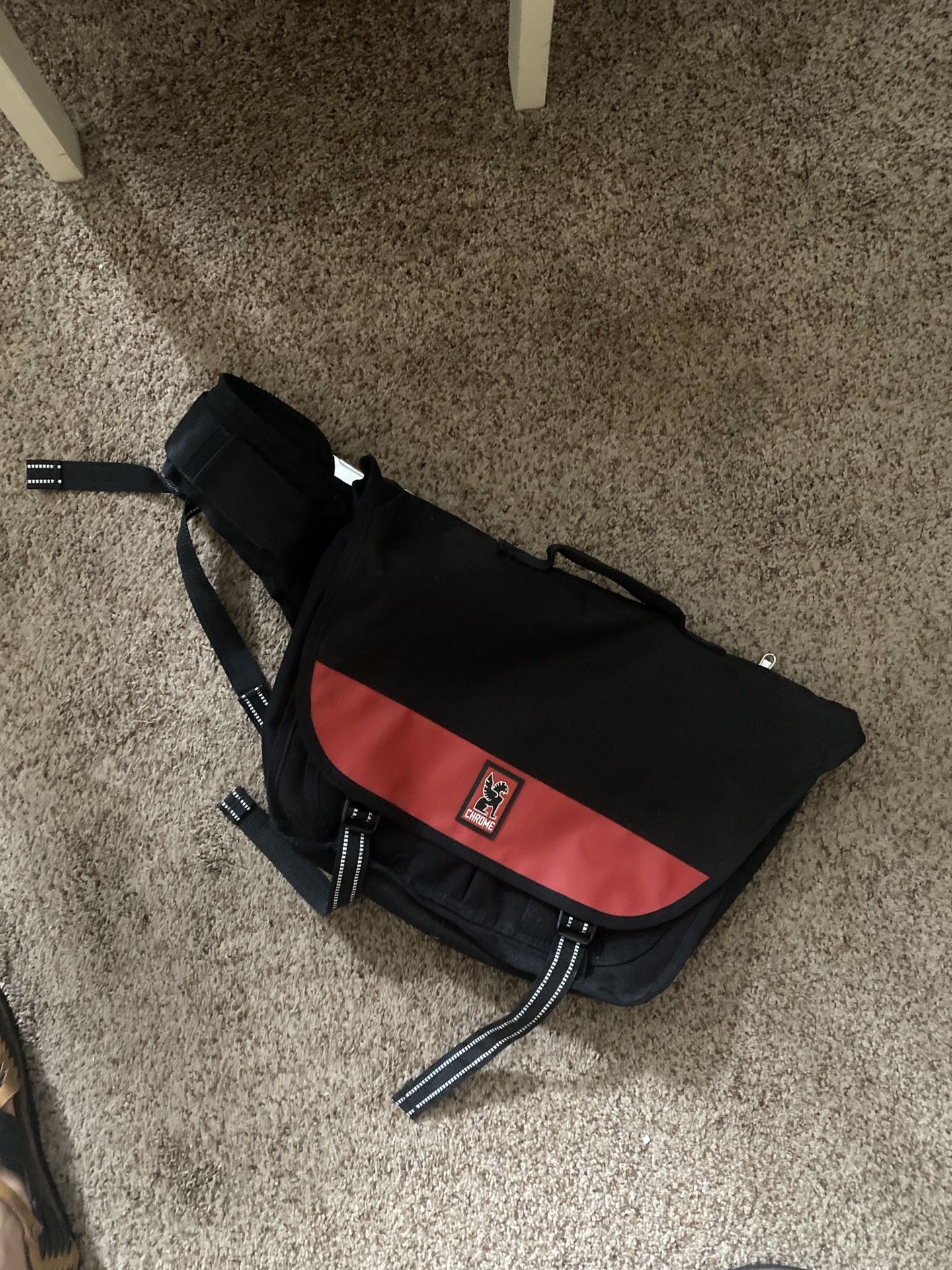 Chrome Industries Messenger Bag Black Buran Sling Cycle Waterproof