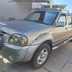 2002 Nissan Frontier Crew Cab 