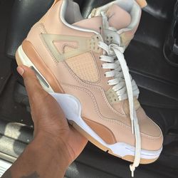 Jordan 4 women’s