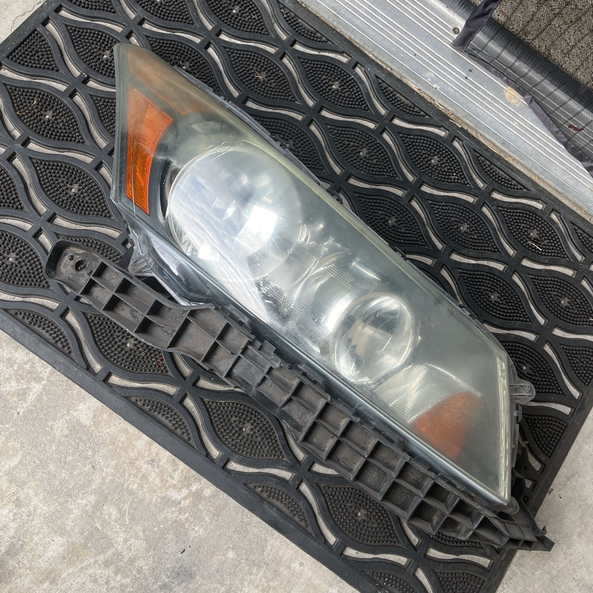 Good Headlight Assembly For 2011 Accord Passenger Side Only 