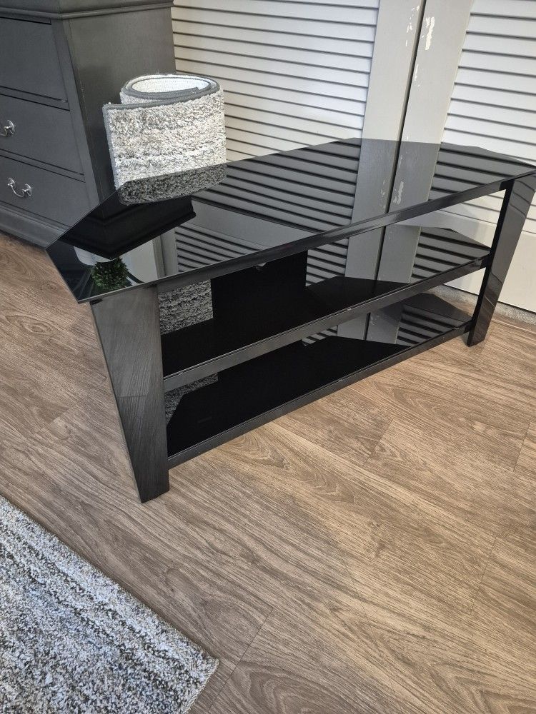 TV STAND (Black & Glass)