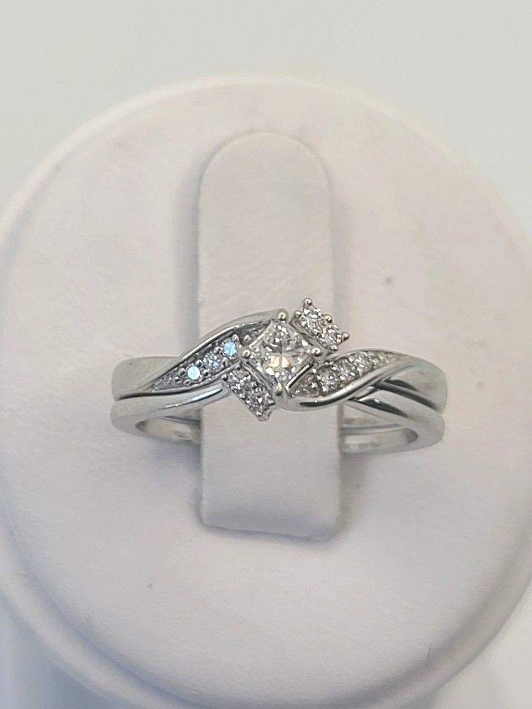 10k Gold 0.18ct Princess Diamond Center Engagement Set