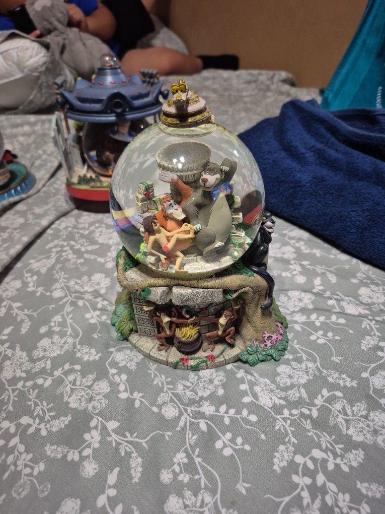 Disney The Jungle Book Snow Globe