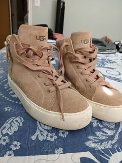 Uggs, size 7