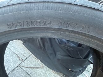 Lancaster 305/35R 24 XL tire