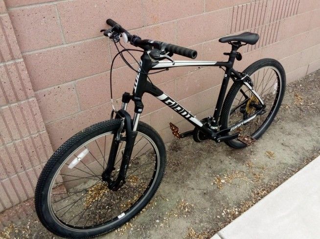 27.5" Giant ATX XL 21 Speed Men's Bike