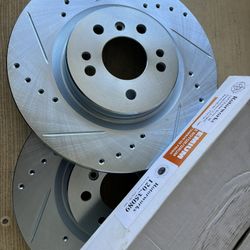 Mercedes ML350 06-11 Front Drill Slot Rotors Brake Pads
