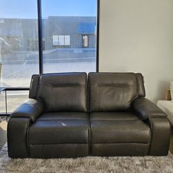 Top Grain Leather Sofa w/ 2 power recliners - Hansley 