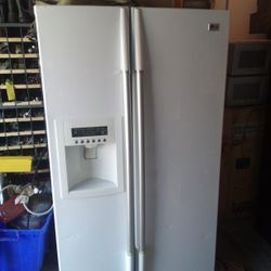 Side By Side Fridge. Perfect For Garage 