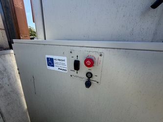 Vertical Platform Wheelchair Lift