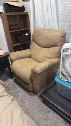 Motorized recliner chair