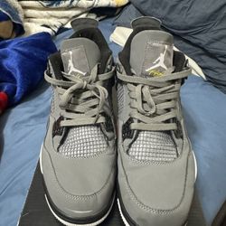 Nike Air Jordan 4 Retro Size 12 M