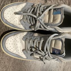 Nike Dunks light blue 5 1/2 youth