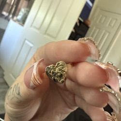 10 K Gold Heart Ring 