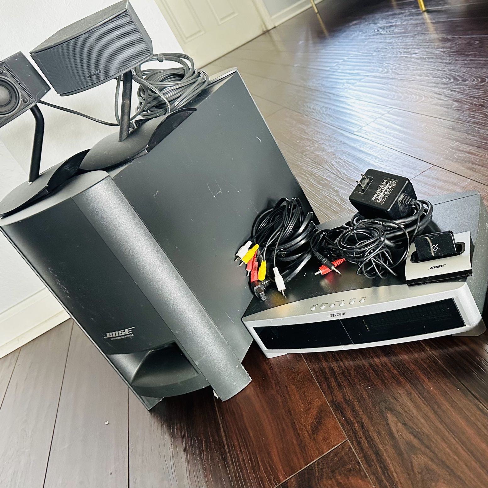 Bose PS3-2-1 II Powered Speaker System w/Media Center, Remote