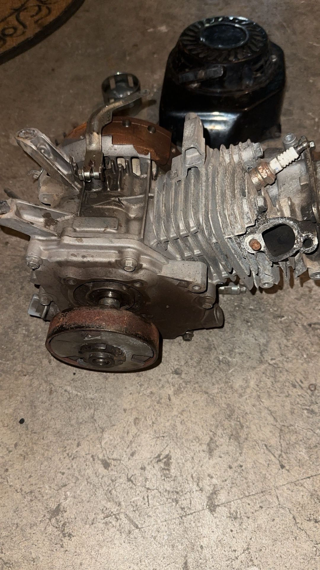 196cc Motor Lmk Works Fine Has Charging Coils Aswell For Lights