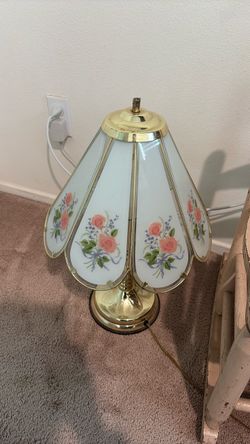 Lamp. Free * pending pickup *